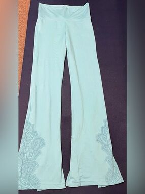 Prana midrise bootcut yoga pants sz medium super soft and comfy